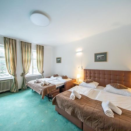 Hotel Bergwirt Schoenbrunn Viena Exterior foto