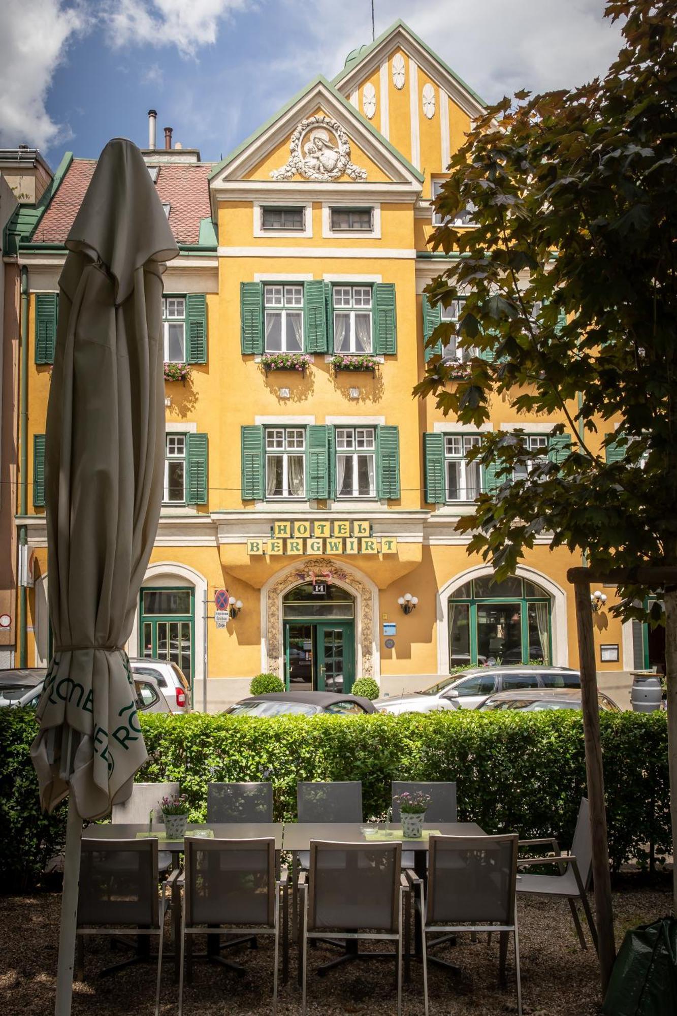 Hotel Bergwirt Schoenbrunn Viena Exterior foto